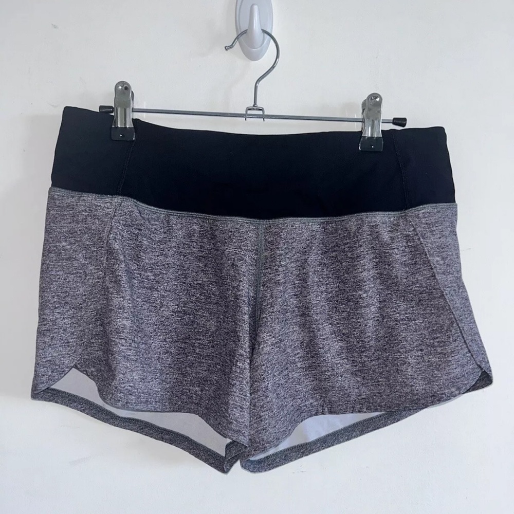 Lululemon Run Times Shorts Gray Black Waistband Size 6